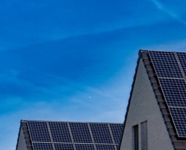 So viel kann Ihr Zuhause mit erneuerbaren Energien wirklich sparen – Fakten, Beispiele, Tipps
