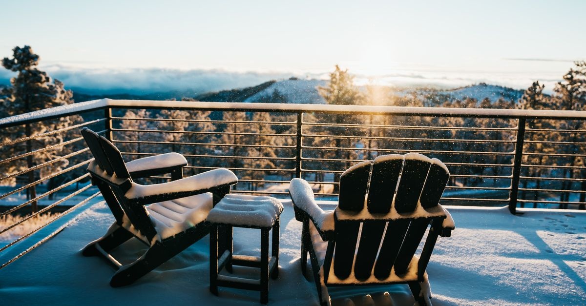 Frostschutz für Gartenmöbel: Kreative Abdeck-Ideen, die den Winter überdauern